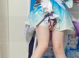 白栎Shirly学妹写真里的不同寻常，图库让人错愕