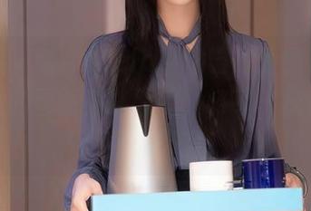 秀人网 – 看Angela小热巴高清图库，美丽少女的画面亮瞎双眼，够了，快带我去看医生吧！