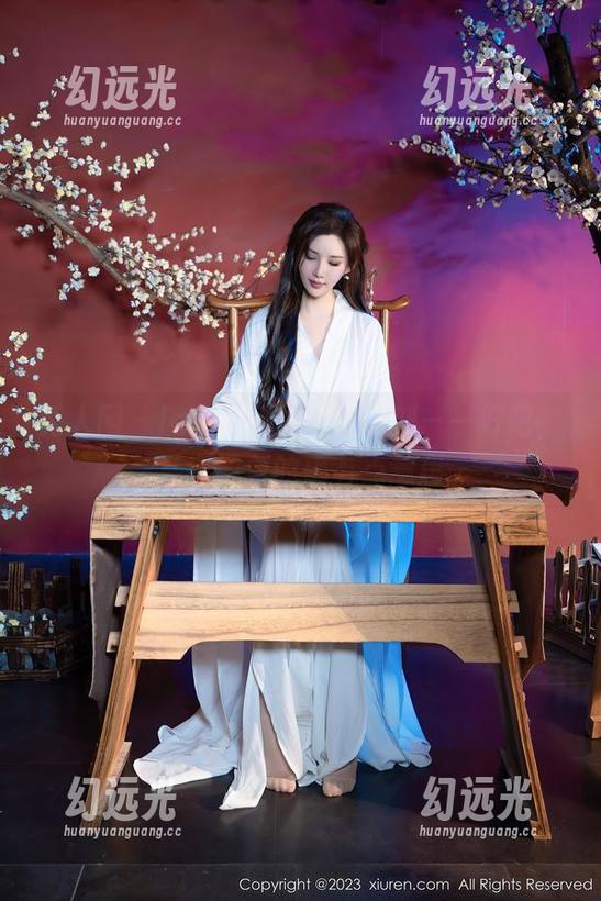 秀人网 - laura阿姣白裙时刻——好吧，私房图包的确有点意思