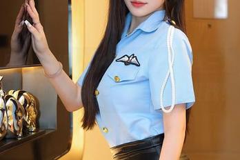 秀人网 – 空姐装扮把我迷得五迷三道，初梦瑶的图包里有你想要的资源！