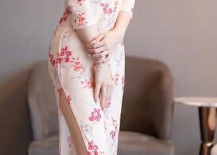 秀人网 – 四月月的布料游戏，裤里丝写真合集，别眨眼哦
