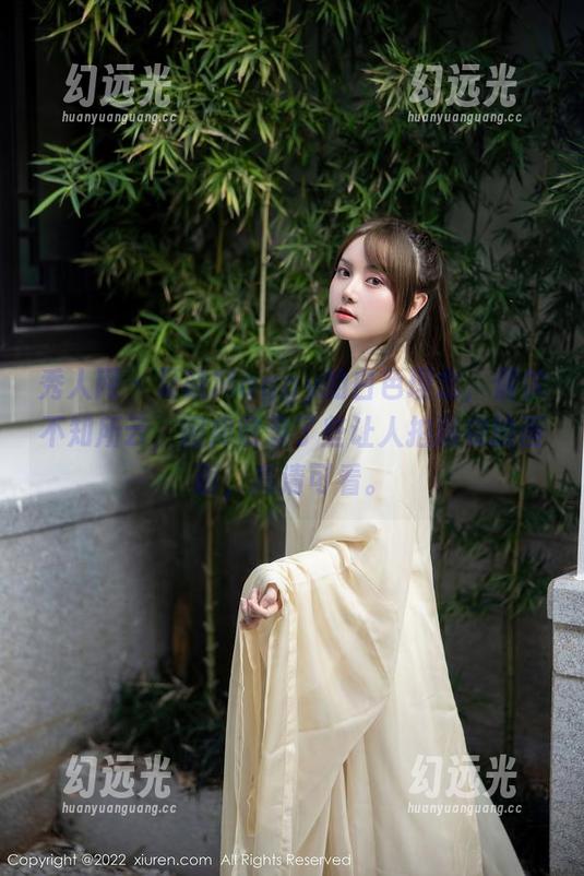 秀人网 - 夏晓Maggy的白色理念，偶尔不知所云，图库收录了些让人拍脑袋的画面，高清可看。