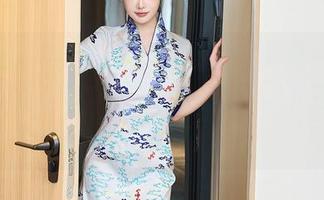 秀人网 – 在大白兔吖的夏日写真集中，找找有没有让你喊“哇”的瞬间，下载试试吧！