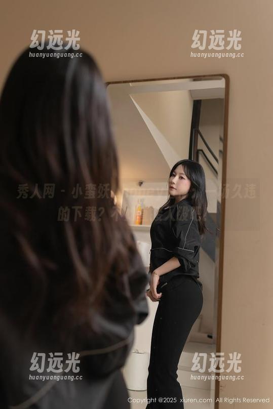 秀人网 - 小蛮妖_honey日常：一场久违的下载？不如直接入股吧！