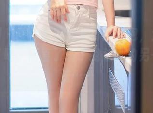 秀人网 – 王伊纯的美脚高清图包，这也太完美了吧，简直了解了我对脚的另一种想法……