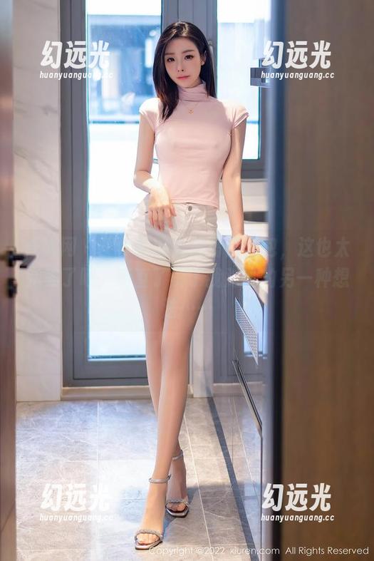 秀人网 - 王伊纯的美脚高清图包，这也太完美了吧，简直了解了我对脚的另一种想法……
