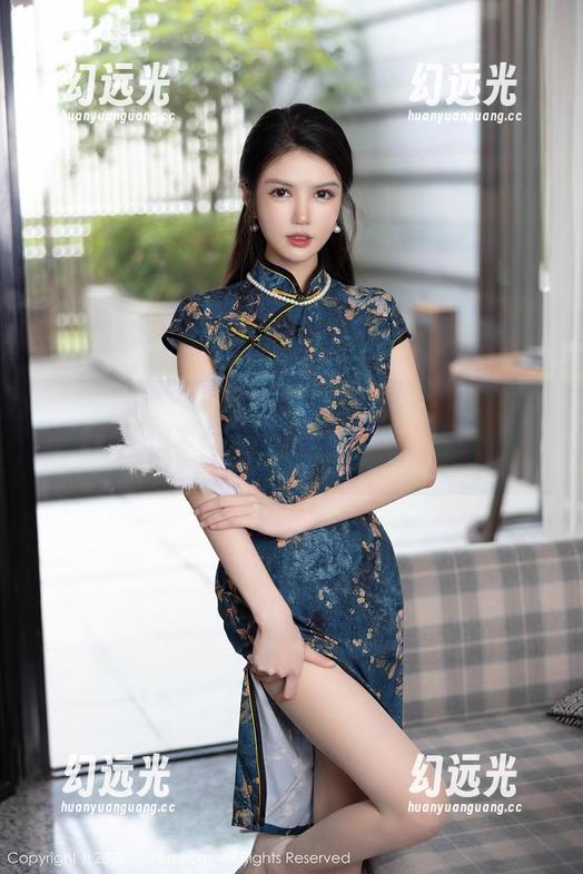 秀人网 - 王曼柔全套泳池写真，下载要快，不然水会变凉哦