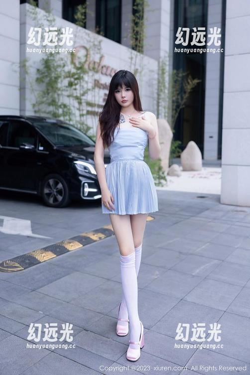 秀人网 - 蛋蛋宝的写真集：校园那些事，更新得惊人。