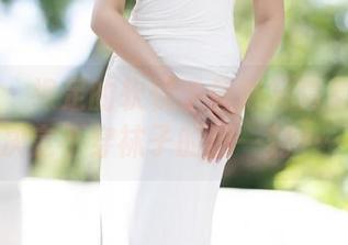 秀人网 – 裸足的软软子最新写真集：当我决定不穿袜子的那一刻……
