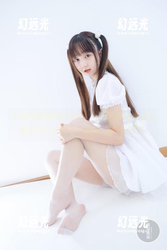 在稚乖画册的照片中，体操服的每个波动都像是在诉说——来啊，挑战我吧！
