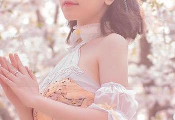 穆零Mu0的套装：这照片里藏着多少心思啊，简直能给我闭嘴的功力。