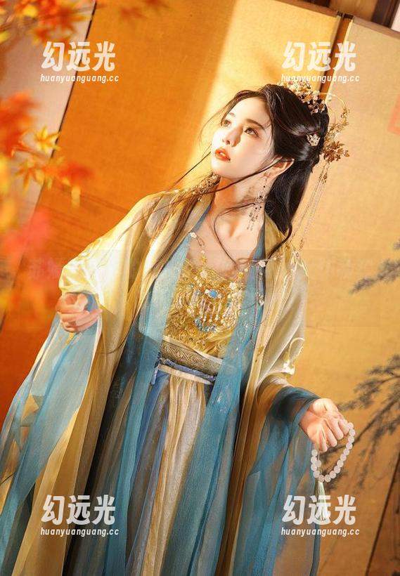 苏嫣嫣阿姨的新挑战：她的可爱女仆装套图，谁说阿姨不能可爱？