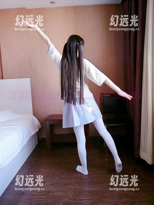 西尔酱 西尔酱学妹私拍,图片里的每个眼神都好迷离。