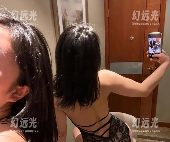 微密圈 - 套图预警！詹詹与蕾丝纱质相遇，下载后请小心，这些美貌可能会上头。