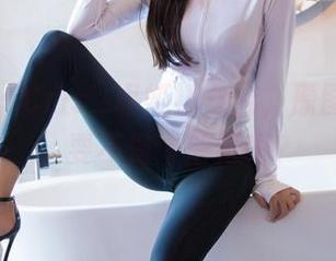 语画界 – Cris_卓娅祺女友，原图太经典，要不做个壁纸吧？