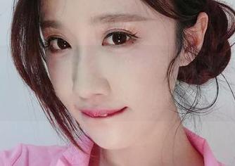 微密圈 – 轩子巨2兔免费写真，眼镜变得如此迷人，你能相信吗？