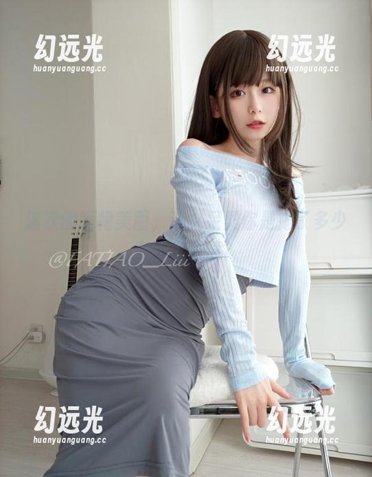 迷之呆梨 这次的短裙美图,迷之呆梨你是拖了多少东西上了镜?