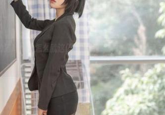 逐月Su的猫耳娘，怎么就这般迷人呢，照片好像会说话——看得我琢磨不透