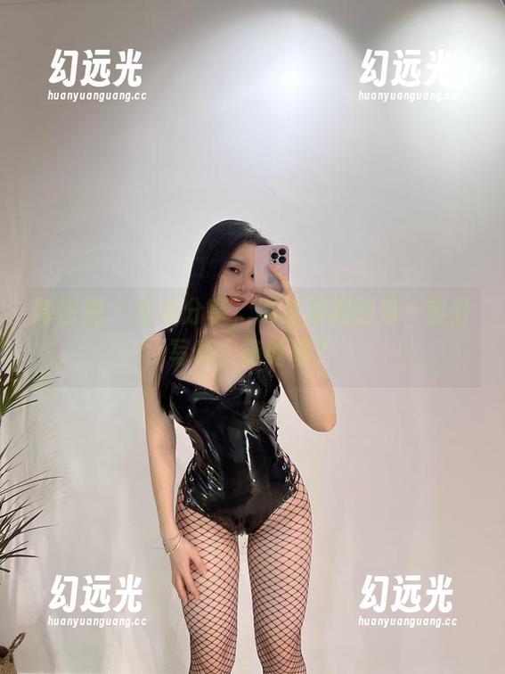 微密圈 - 免费分享，铁锤姐姐的第一部分写真，等啥呢？