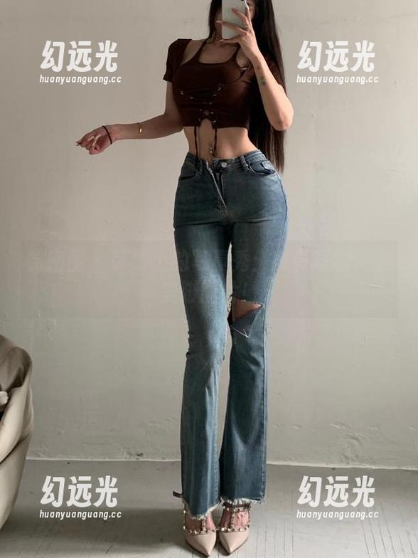 微密圈 - 草原上的写真秀：陈佩奇和她的臭脚图片！