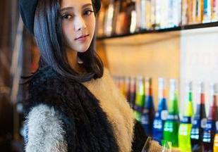 青豆客 – 海边狂欢：莫晓茜sunny泳装高清写真，美好的一瞬，不说也懂！