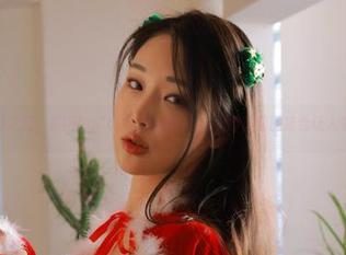 意外之美，韩国CoCo的比基尼图片与那个原图的结合让人着迷