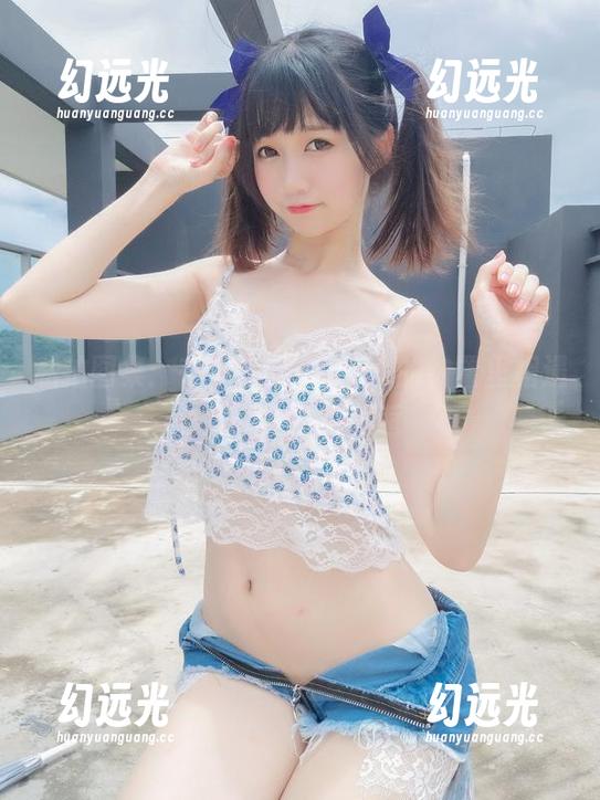 私拍图集：在魔物喵nigisa的物置里相遇女大学生的邂逅