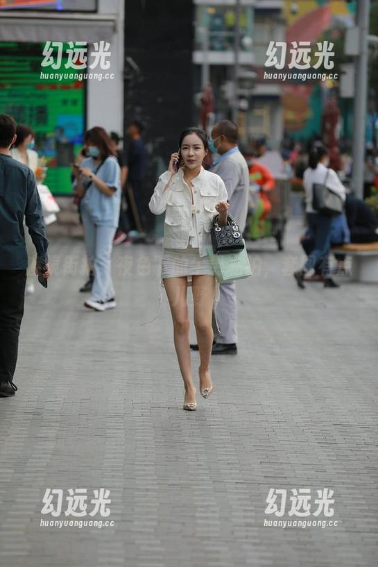 魔镜街拍：夜色下的牛男私拍，套图有点儿野