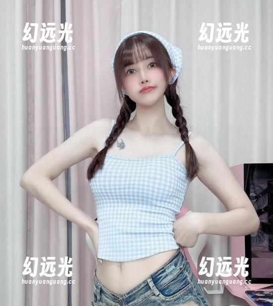 鹿八岁baby的室内绿主题：美图show，照片一秒变艺术品，还不快点赞！
